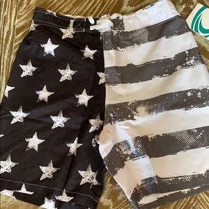 Teal Cove Men’s Flag Swim Trunks